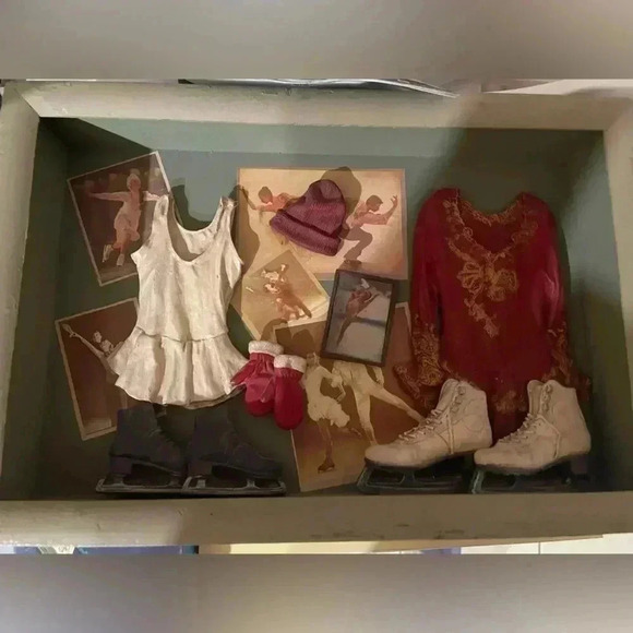 Vintage Photos  Professional Ice Skaters and Objects of Cutomes with Skates - Picture 2 of 5